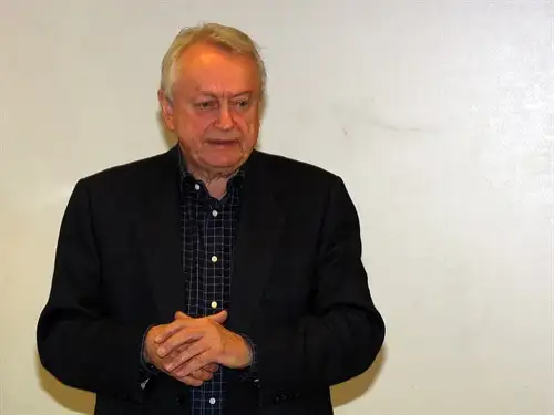 professor emeritus Peter Kemp fra Danmarks P&aelig;dagogiske Universitetsskole