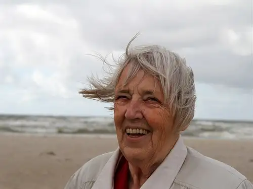 Anna i 2012 ved Vesterhavet